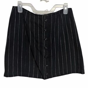 Forever 21 Black Striped Mini Skirt Size Medium Length 161/4"